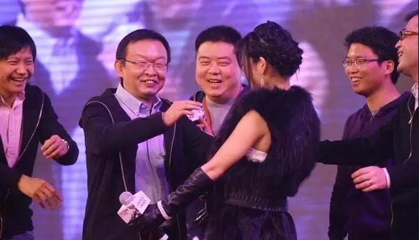 如今陈年“鄙视”周杰伦 想起当年他跟苍井空同台